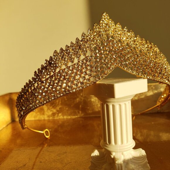 NEW Ambrosia Gold colored Tiara with silver clear rhinestones - Picture 9 of 9